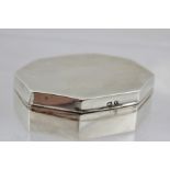 LAWRENCE EMANUEL AN EARLY 20TH CENTURY SILVER BOX of canted plain form, 6cm wide, Birmingham 1920,