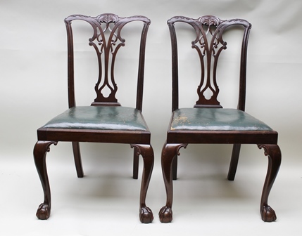 A PAIR OF LATE 19TH CENTURY CHIPPENDALE DESIGN MAHOGANY SINGLE CHAIRS with carved pierced back