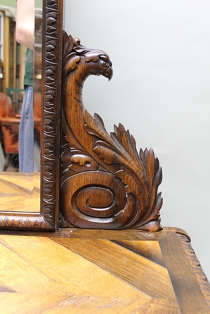 A LATE 19TH CENTURY CARVED OAK AND PARQUETRY HALL TABLE WITH MIRROR BACK, assembled from reclaimed - Bild 3 aus 9
