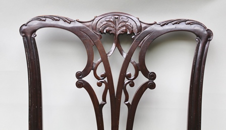A PAIR OF LATE 19TH CENTURY CHIPPENDALE DESIGN MAHOGANY SINGLE CHAIRS with carved pierced back - Image 3 of 4