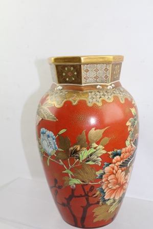 A PAIR OF JAPANESE SATSUMA POTTERY VASES of orange red ground, painted and gilded with birds midst - Image 5 of 7