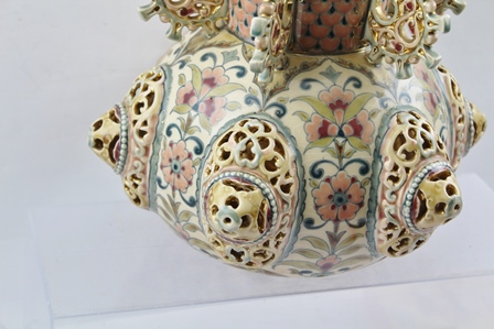 AN HUNGARIAN ZSOLNAY PECS POTTERY VASE, modelled and reticulated bulbous form, the neck with - Image 3 of 5