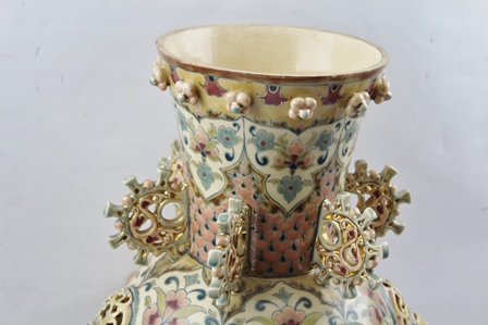 AN HUNGARIAN ZSOLNAY PECS POTTERY VASE, modelled and reticulated bulbous form, the neck with - Image 2 of 5