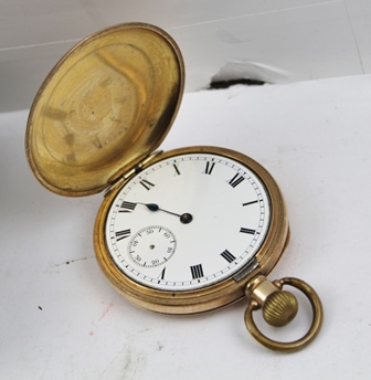 A HUNTER STYLE POCKET WATCH in a 10ct gold plated case, white enamel dial inscribed "Cameron & - Image 4 of 4