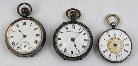 A HUNTER STYLE POCKET WATCH in a 10ct gold plated case, white enamel dial inscribed "Cameron & - Image 3 of 4