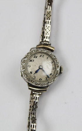 A LADY'S EVENING WATCH, 18ct white gold case with silvered dial, bearing Arabic numerals, the - Image 2 of 3