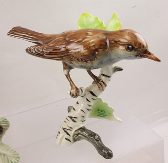 A GOEBEL WAXWING PORCELAIN BIRD together with a collection of Goebel birds (14) - Image 3 of 4