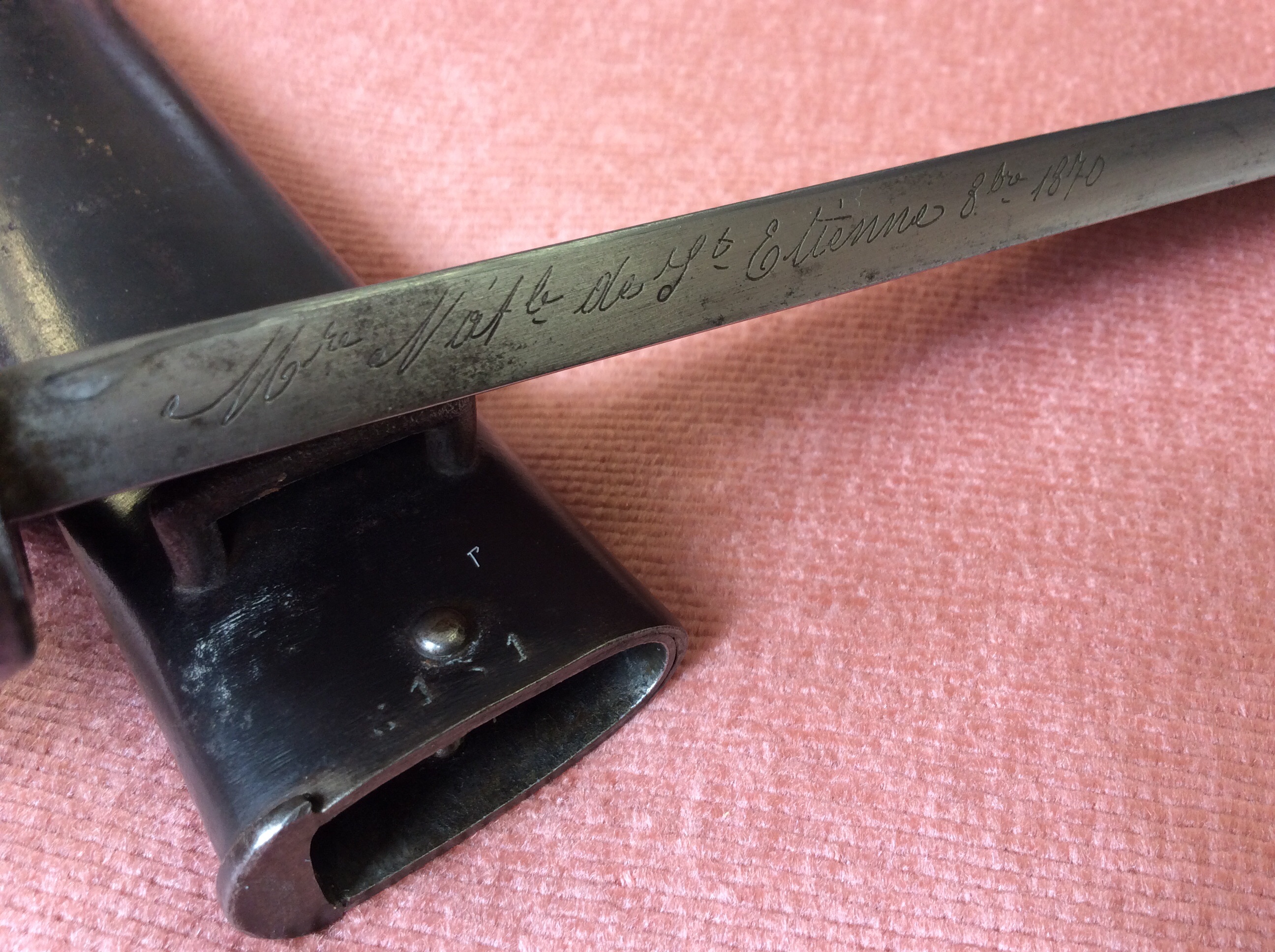 A 19th Century French chassepot bayonet, marked to top of blade St Etienne 1870, with scabbard. - Image 2 of 2