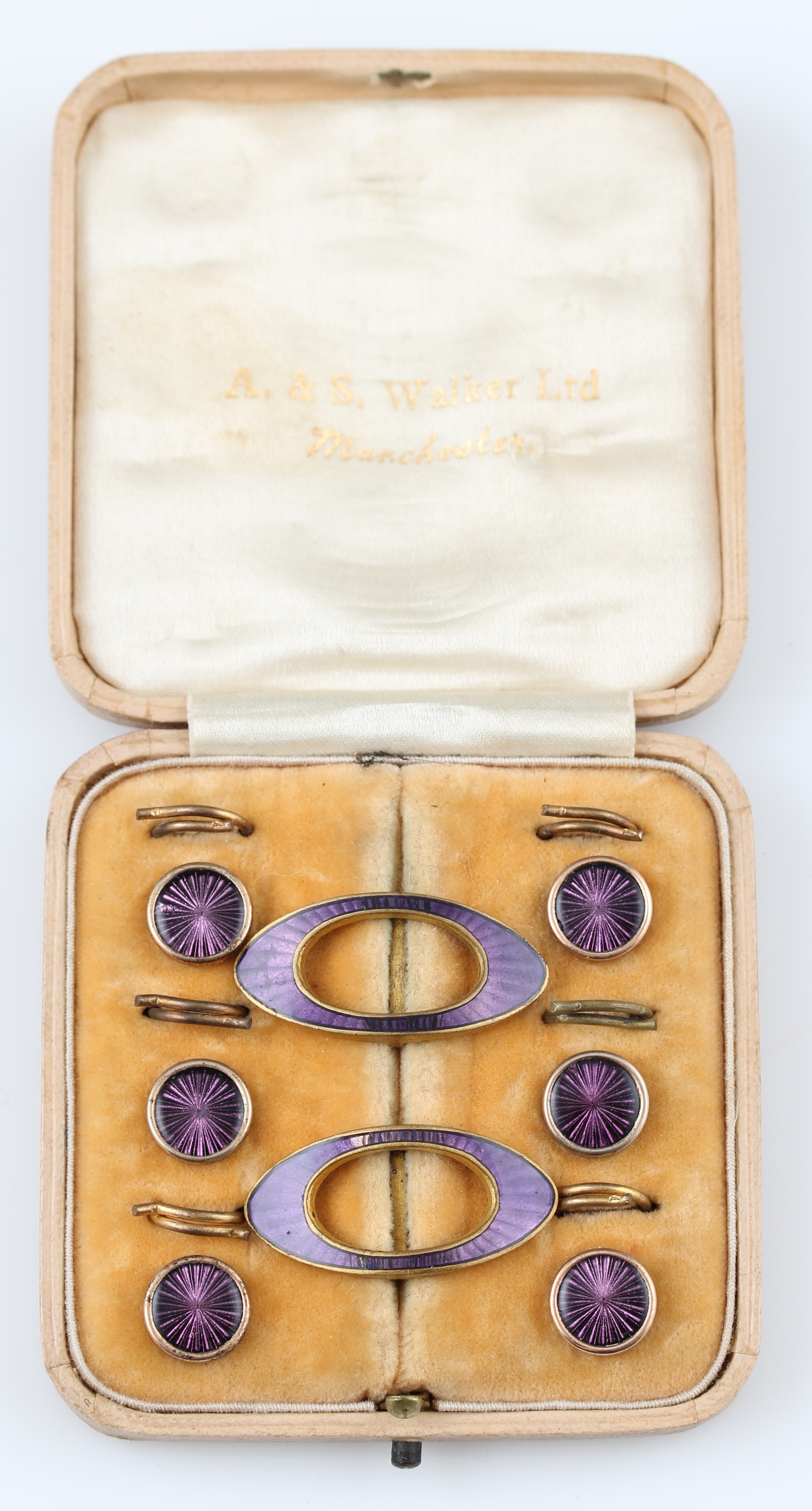 A set of two enamel buckles and six enamel buttons, housed in a fitted case. - Image 2 of 2