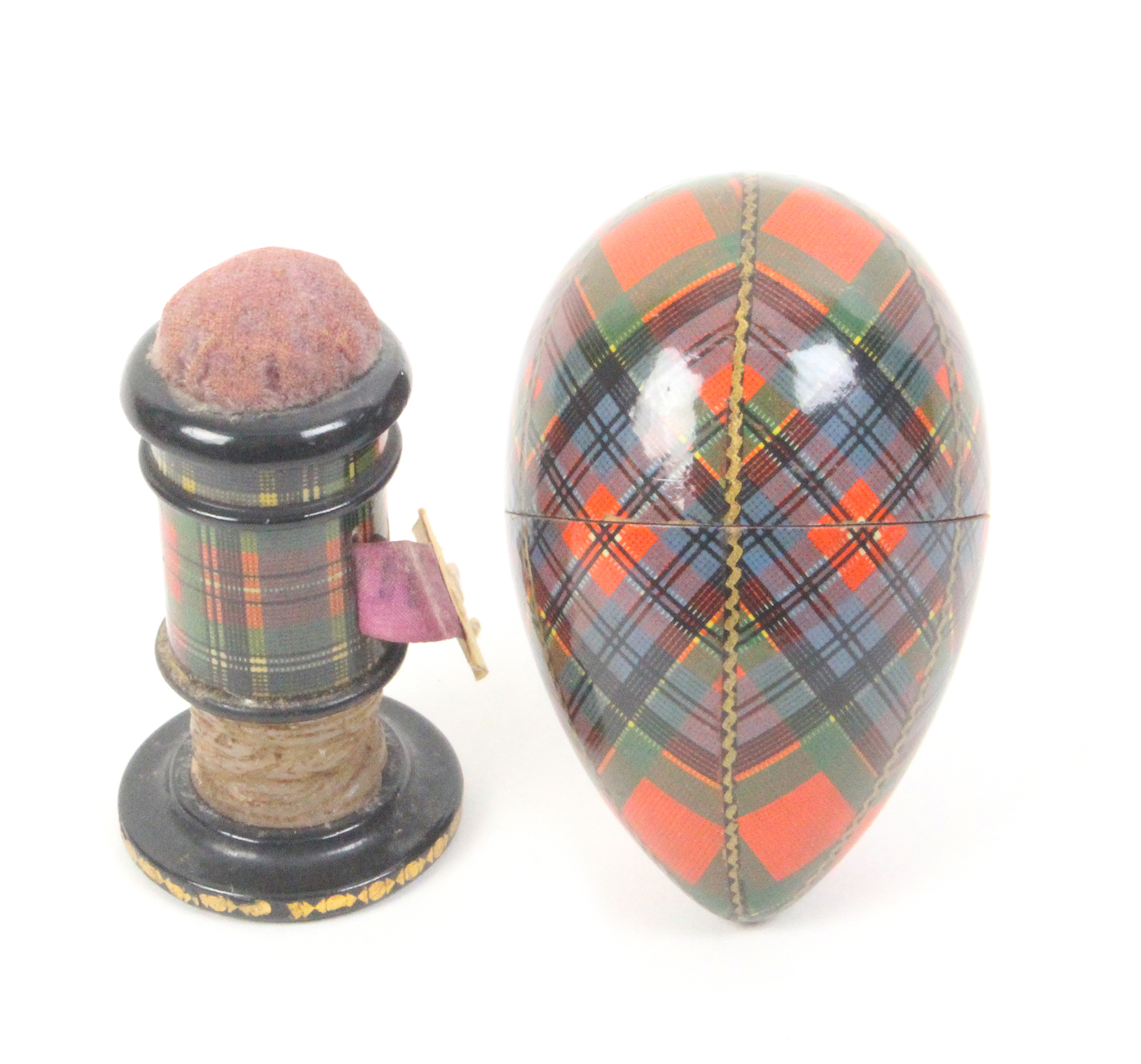 Tartan Ware _ sewing _ two pieces comprising a sewing egg with reel and thimble, 7.5cm and a