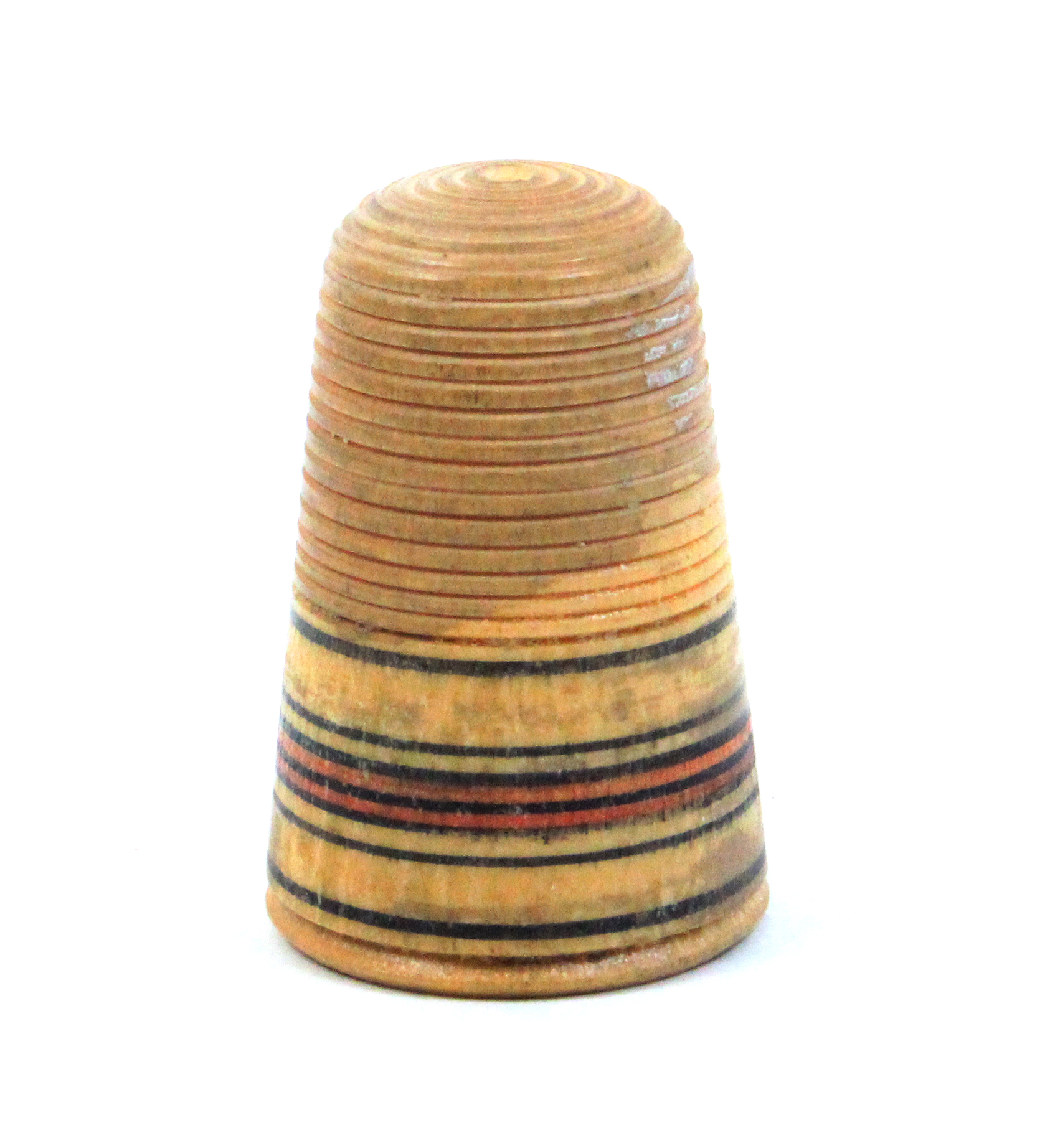 An early line painted Tunbridge whitewood thimble, 2.8cm