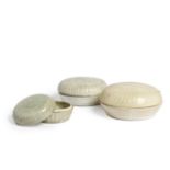 TRE SCATOLETTE CIRCOLARI PER COSMETICI O MEDICINALI - THREE ROUND BOXES FOR COSMETICS OR MEDICINES