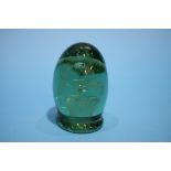 A small Victorian glass Dump. 9 cm high