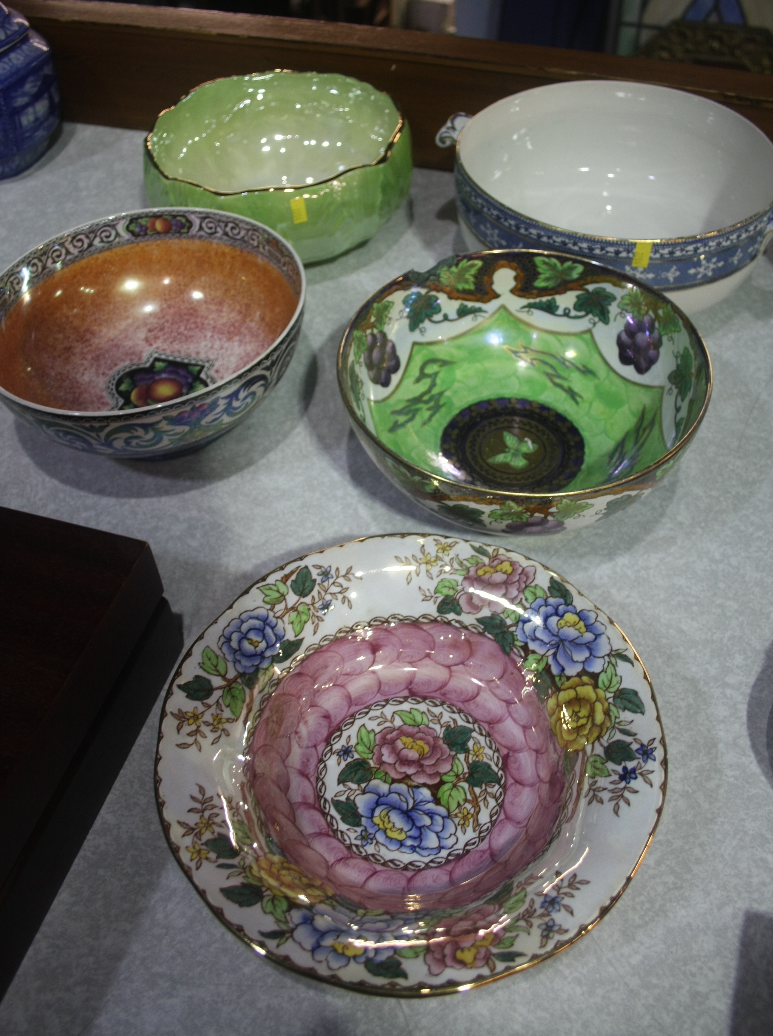 Five Maling bowls