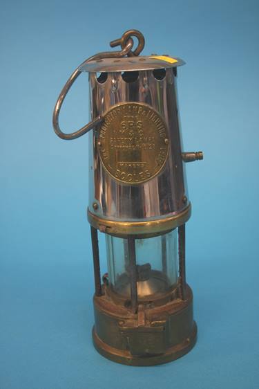 An Eccles miners lamp, two Oriental papier mache boxes and an ashtray - Image 7 of 9