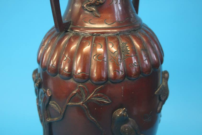 A pair of lacquered Oriental bronze type vases, de - Image 9 of 11