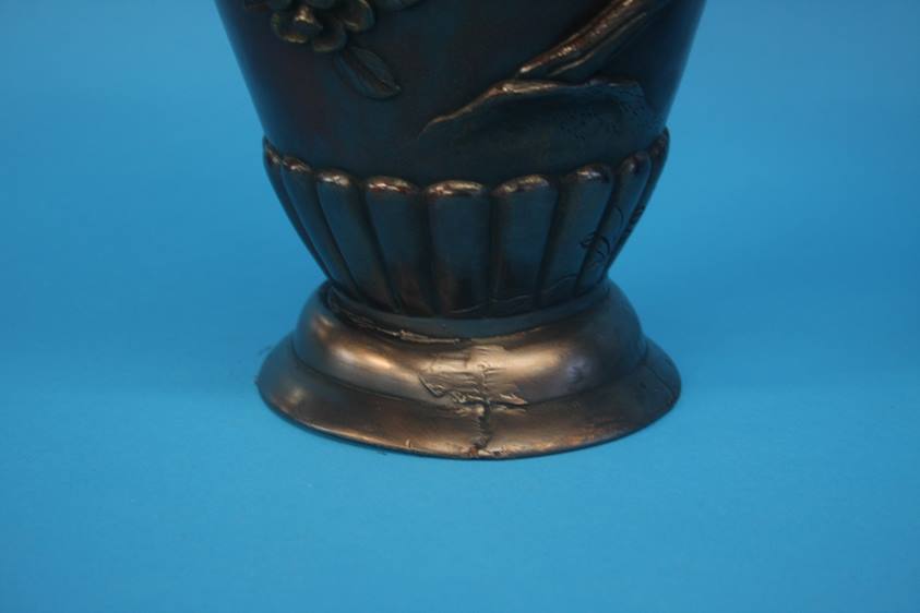 A pair of lacquered Oriental bronze type vases, de - Image 5 of 11
