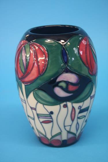 A Moorcroft vase, 18cms - Image 3 of 5