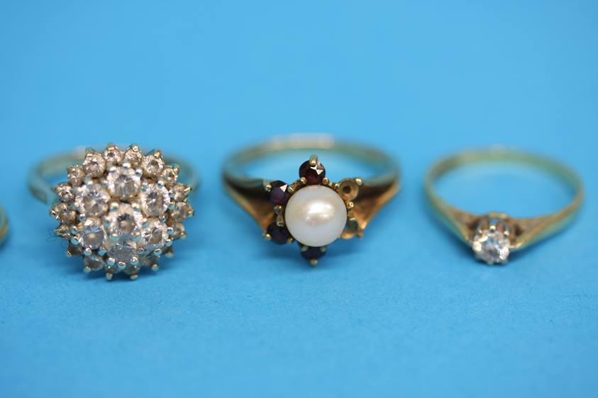 Six various 9ct gold rings - Image 3 of 3
