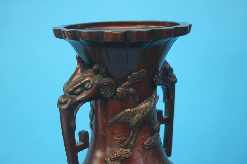 A pair of lacquered Oriental bronze type vases, de - Image 8 of 11