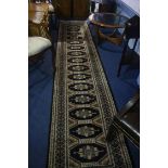 A modern Persian design runner