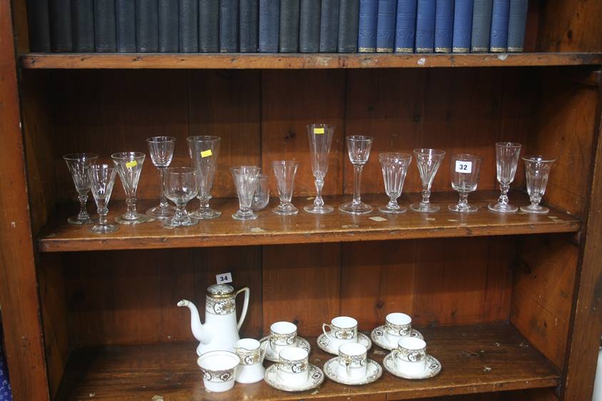 A selection of antique glasses (16)