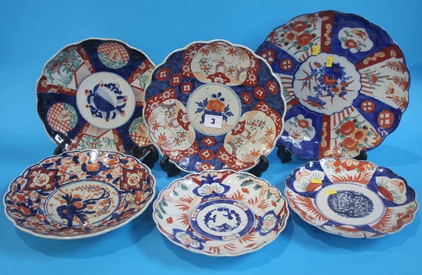 Six Imari pattern dishes