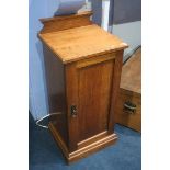 Oak bedside cabinet