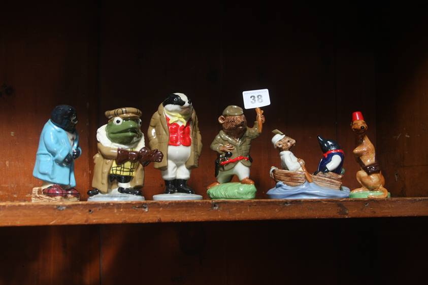 6 Wade 'Wind in the Willows' figures