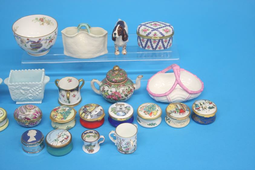 Two small trays containing pill boxes, Worcester bowl, a small Coalport tyg, Beswick dog etc. - Image 3 of 5