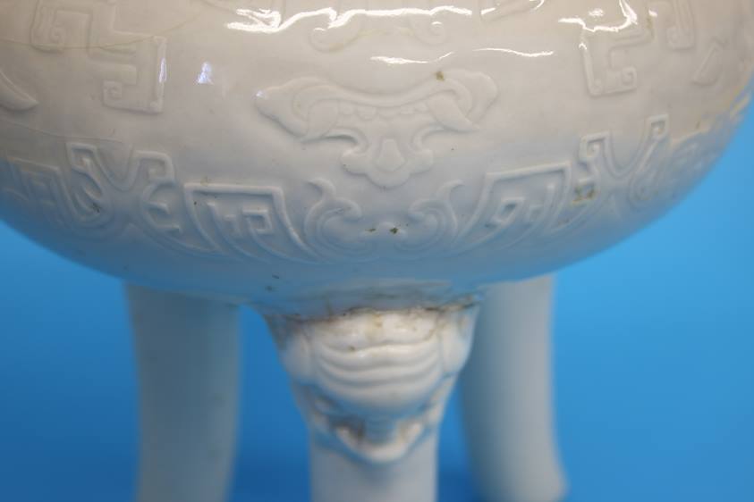 A large archaic Chinese blanc du chine censor, seal mark to base 29cm height - Image 5 of 19