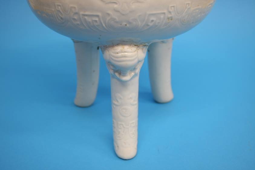 A large archaic Chinese blanc du chine censor, seal mark to base 29cm height - Image 7 of 19