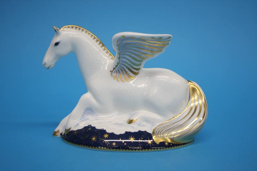 Royal Crown Derby paperweight, Pegasus, 409/1750, 2004, gold stopper, with box, 12.5cm (1)