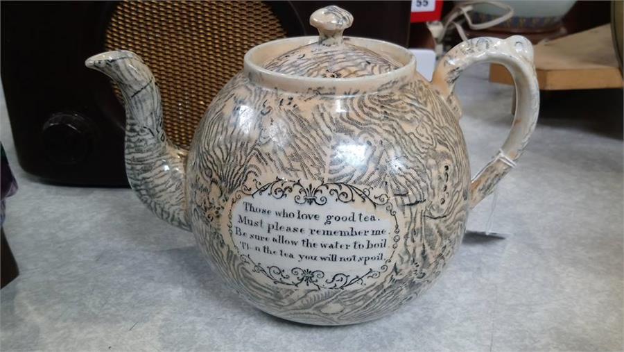 A Sunderland lustre tea pot - Image 3 of 4