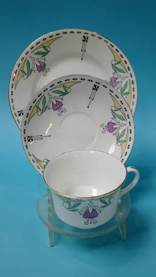 A collection of assorted Shelley china, including a trio etc. (7) - Image 7 of 8