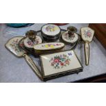 Dressing table set