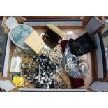 Box of assorted costume jewellery