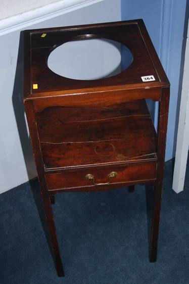 A Georgian mahogany washstand