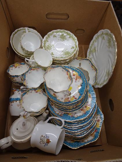 Box of tea china and quantity of 45's - Bild 5 aus 6