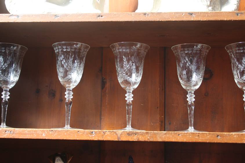 Five wine glasses - Image 2 of 2