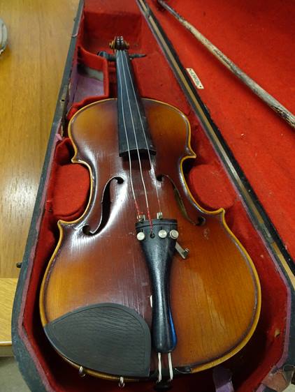 Violin, angle poise lamp etc. - Image 10 of 16