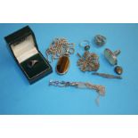 Assorted silver jewellery