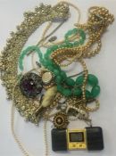 Bag of assorted jewellery