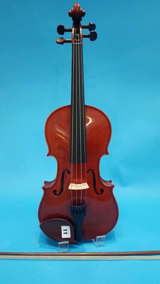 A modern Yamaha violin.