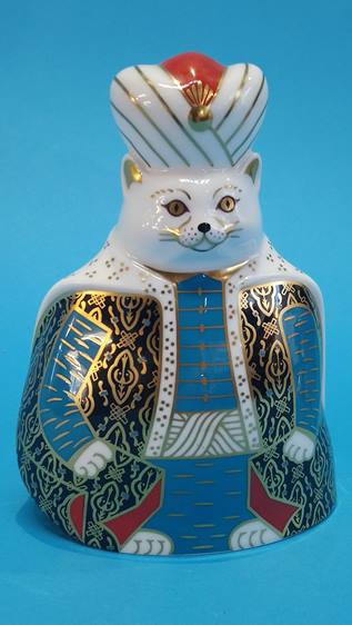 A Royal Crown Derby paperweight 'Royal Cats' and a small Golden eagle (no boxes or certificates). - Image 2 of 3