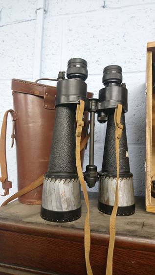 A pair of Barr and Stroud 7 X CF25 binoculars, with case and two microscopes. - Image 4 of 4