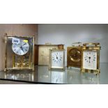 Quantity of mantel clocks.