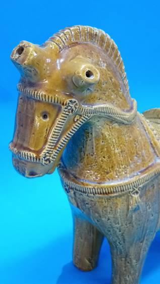A Bitossi pottery horse - Image 2 of 4