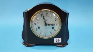 A Smith's Bakelite mantle clock