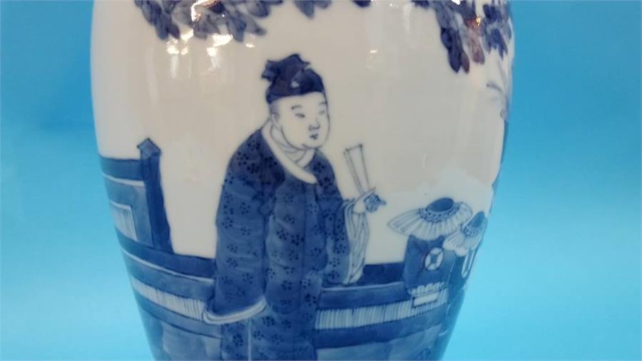 A blue and white Chinese baluster shaped lidded vase 37cm Height - Image 4 of 7